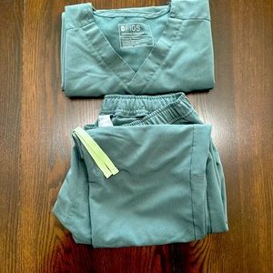 Set of Men’s Figs Scrubs